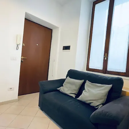 Central Flats Di Adriano Torregrossa Apartman Milánó