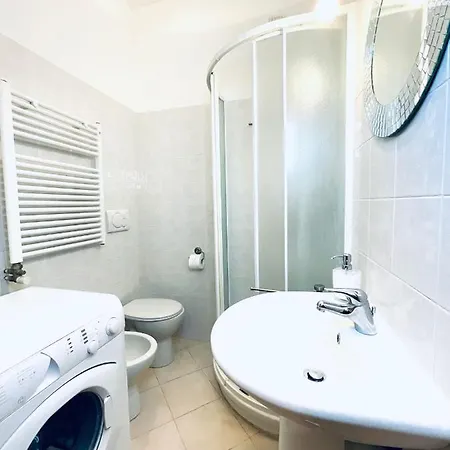 Central Flats Di Adriano Torregrossa Apartman Milánó